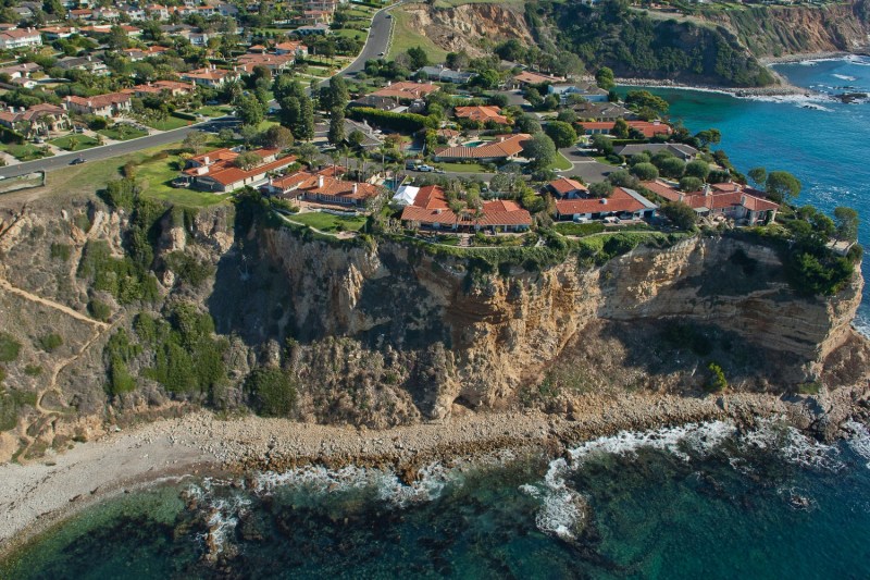 A view of Lunada Bay at Palos Verdes Estates, California