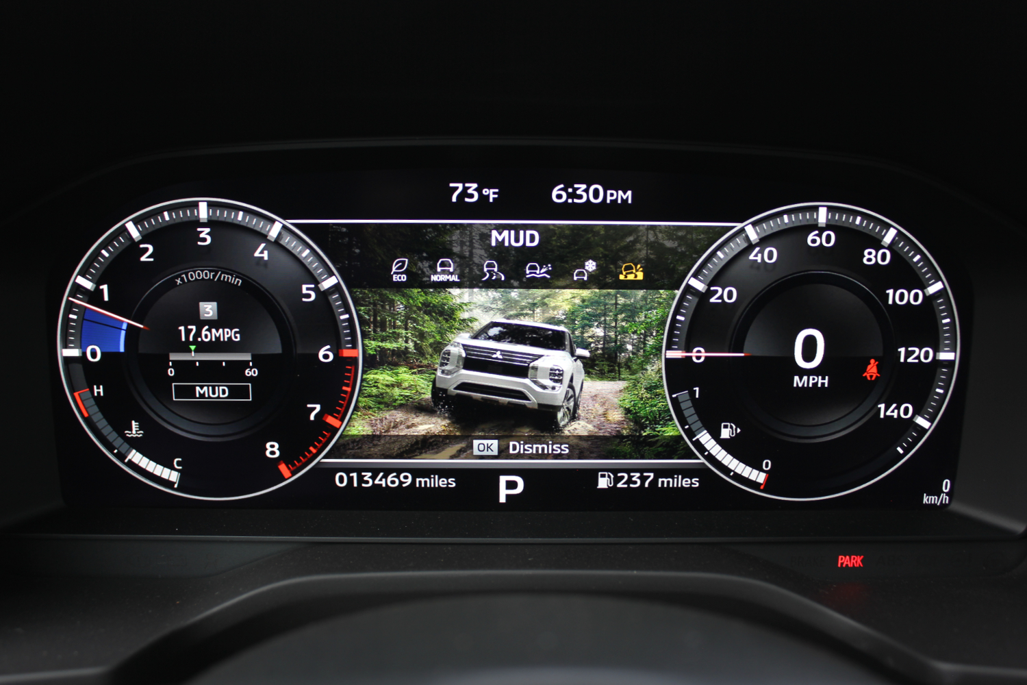 2022 mitsubishi outlander review gauges