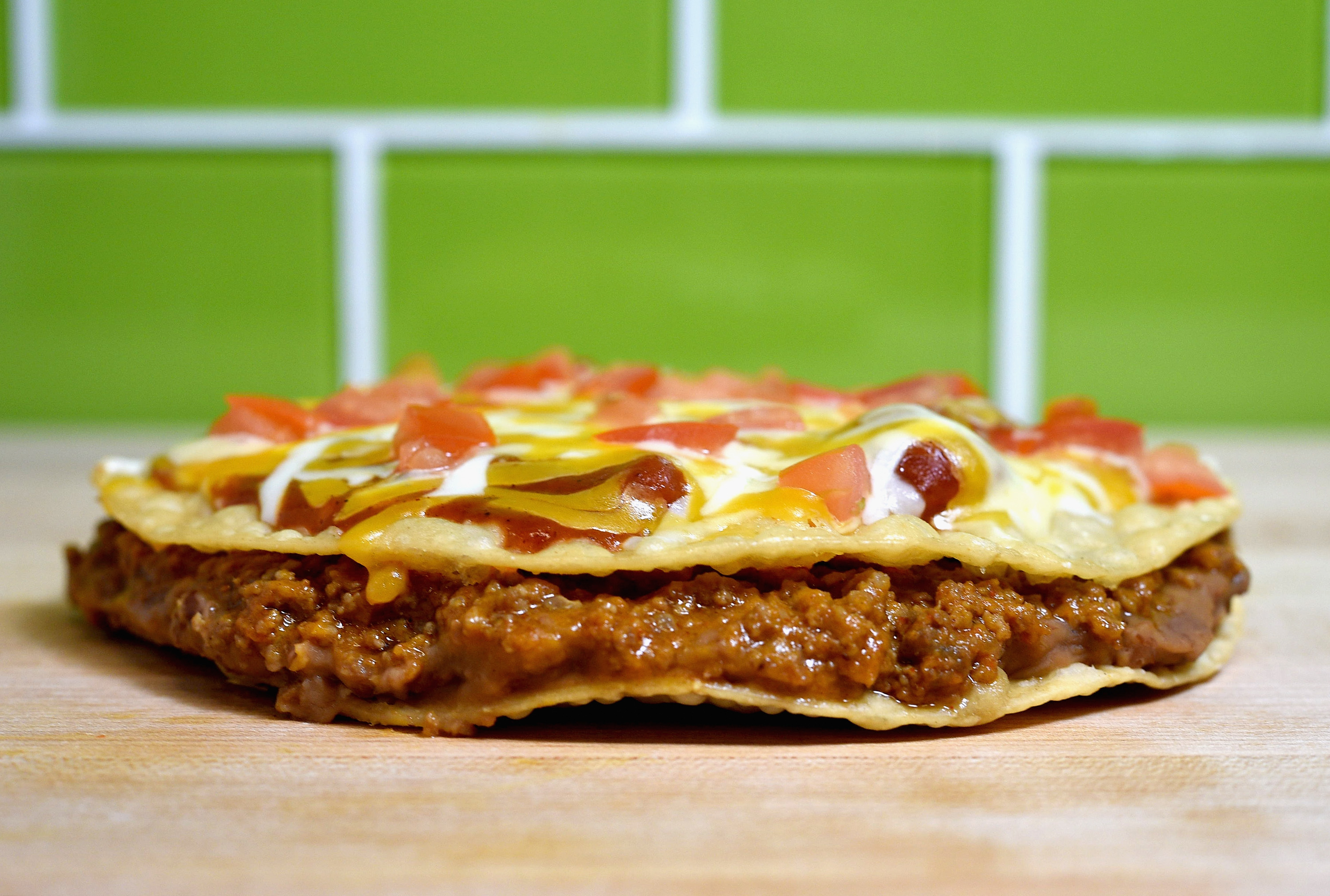Discontinued Fast Food to Revive After Taco Bell&039s Mexican Pizza | The Manual