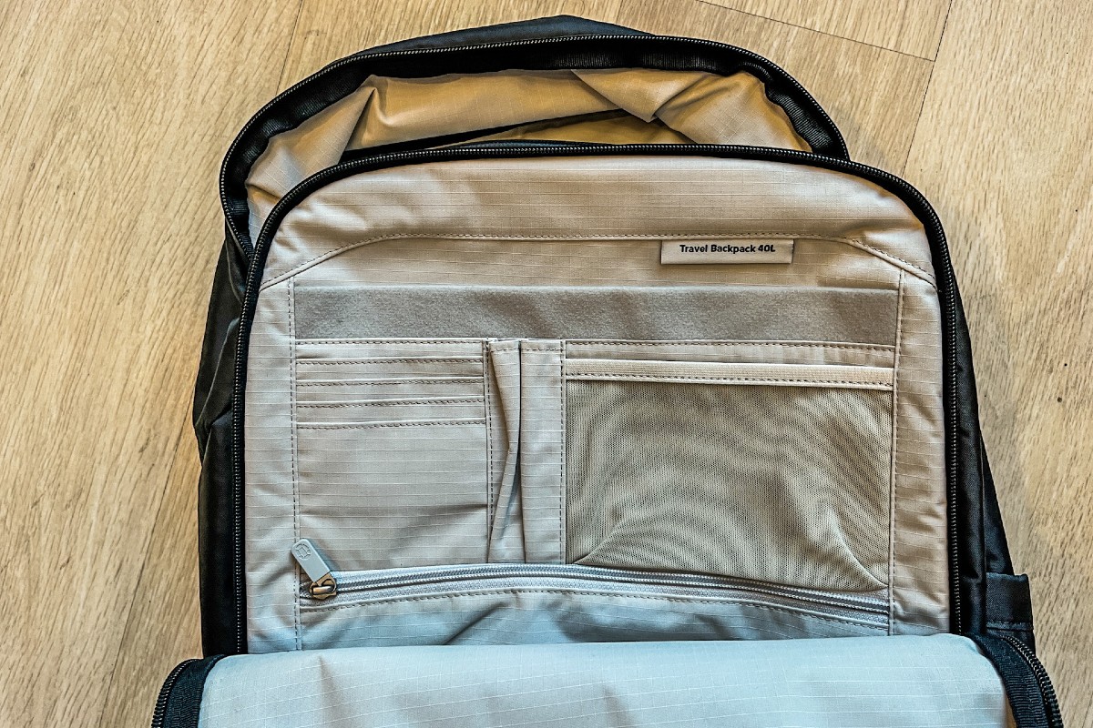 Tortuga travel backpack liner pockets