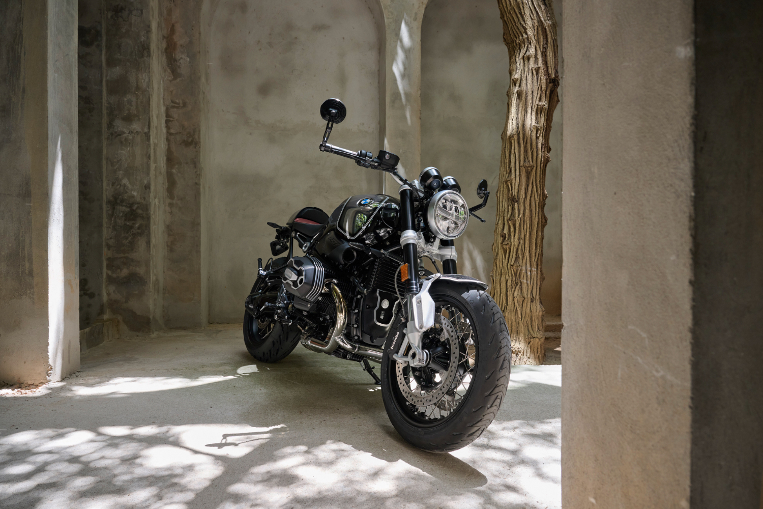 bmw r motorcycles are retro cool 2023 ninet 100 years editions