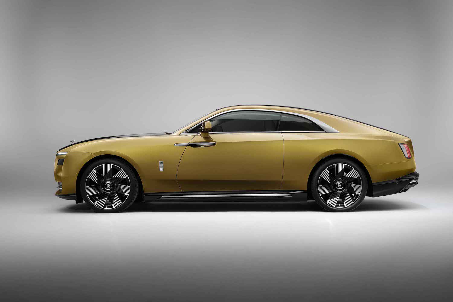 Rolls-Royce Boattail Is A One Off Exercise In Luxury