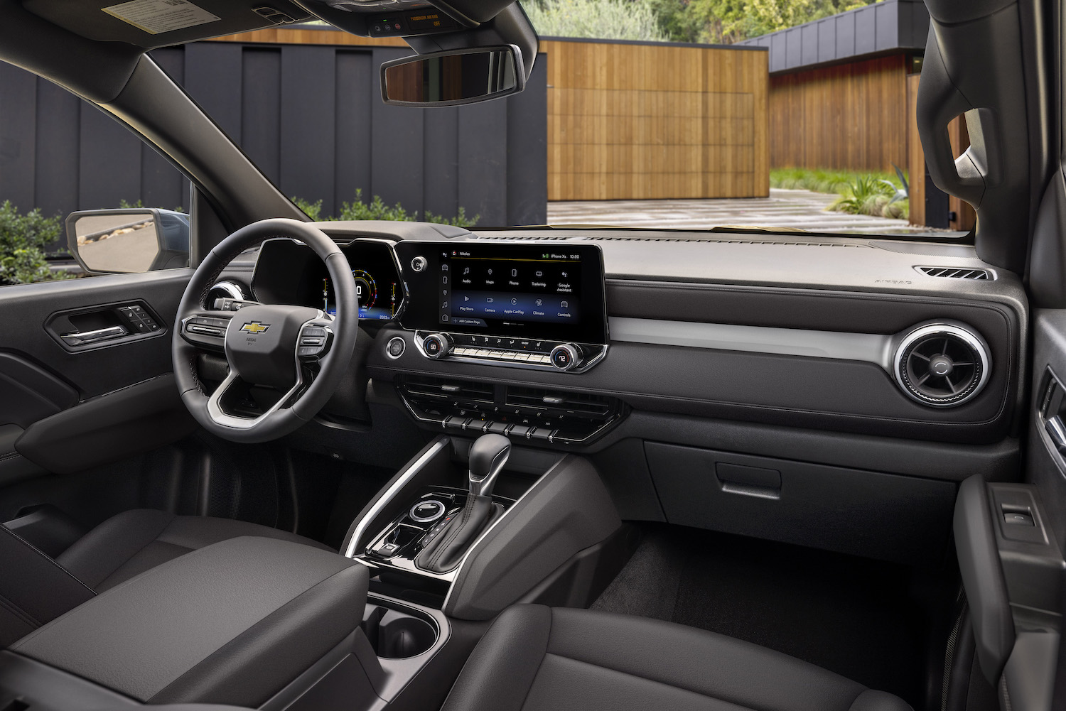 Close up of the 2023 Chevrolet Colorado dashboard and steering wheel in the LT trim.