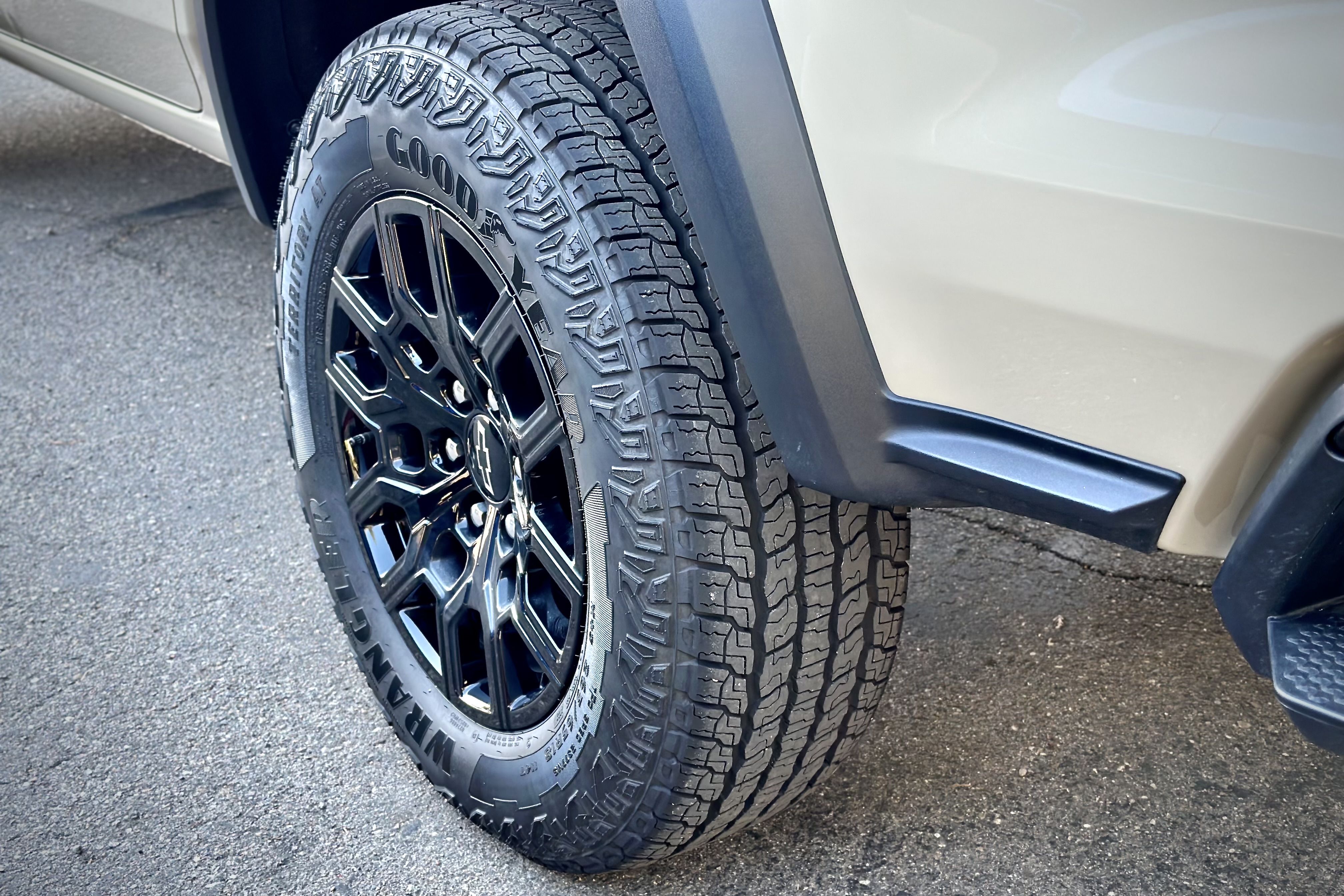 Close up of rear tire on the 2023 Chevrolet Colorado Trail Boss.