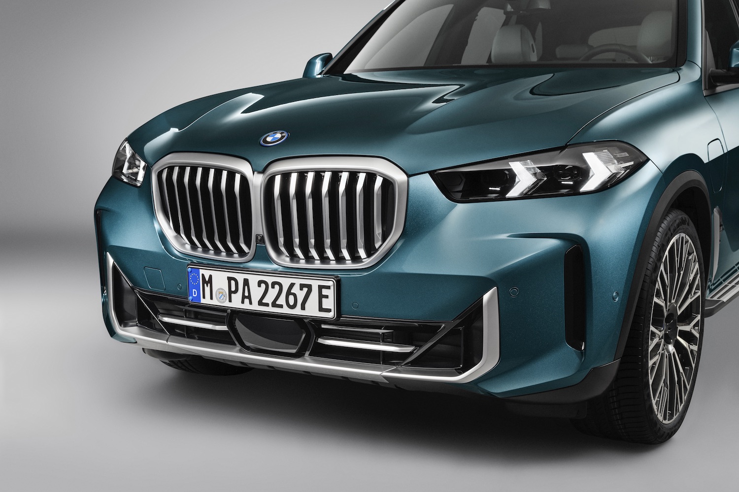 2024 BMW X5 And X6 Debut With Mild-Hybrid Engines And 483 HP PHEV