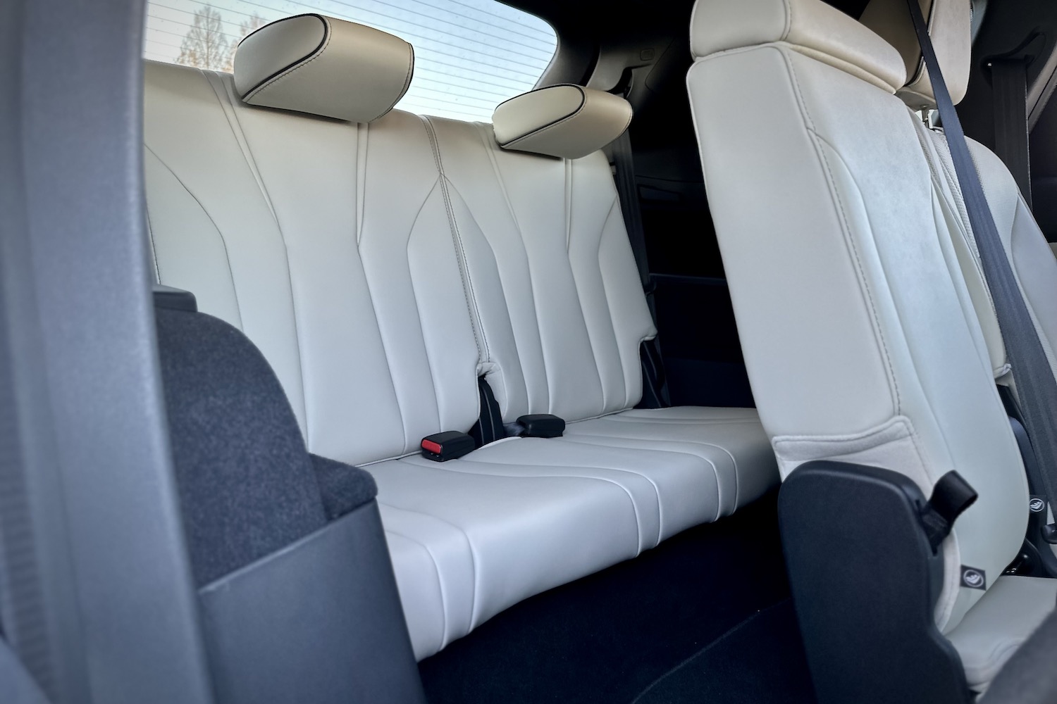 Third-row seats in the 2022 Acura MDX Type S from outside the vehicle.