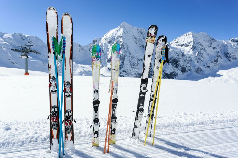 Skis in snow