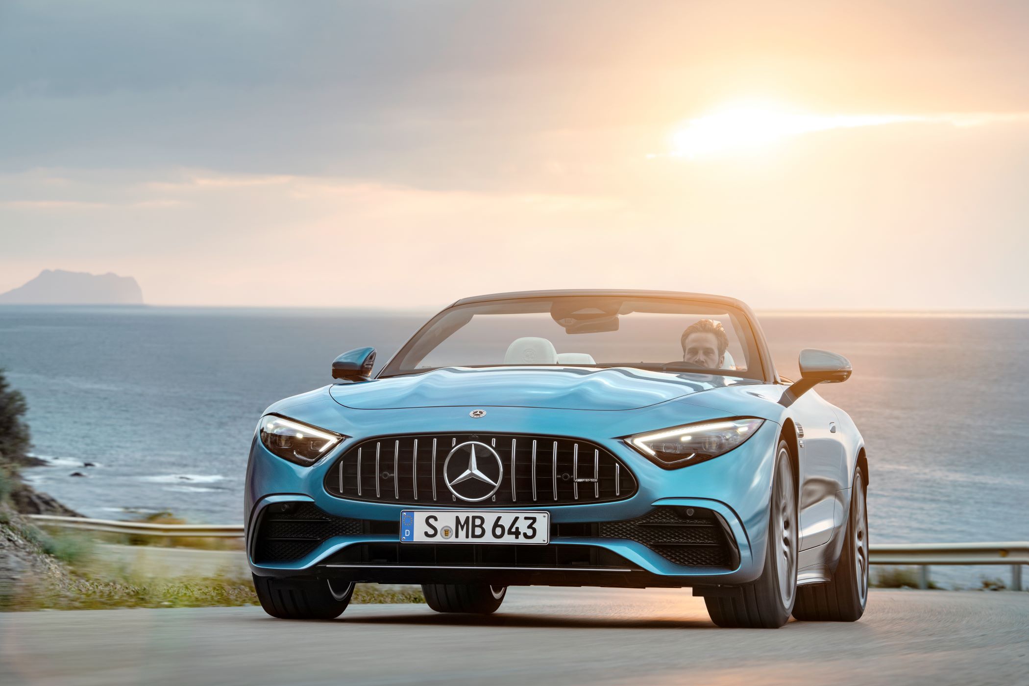 Front view of AMG SL 43