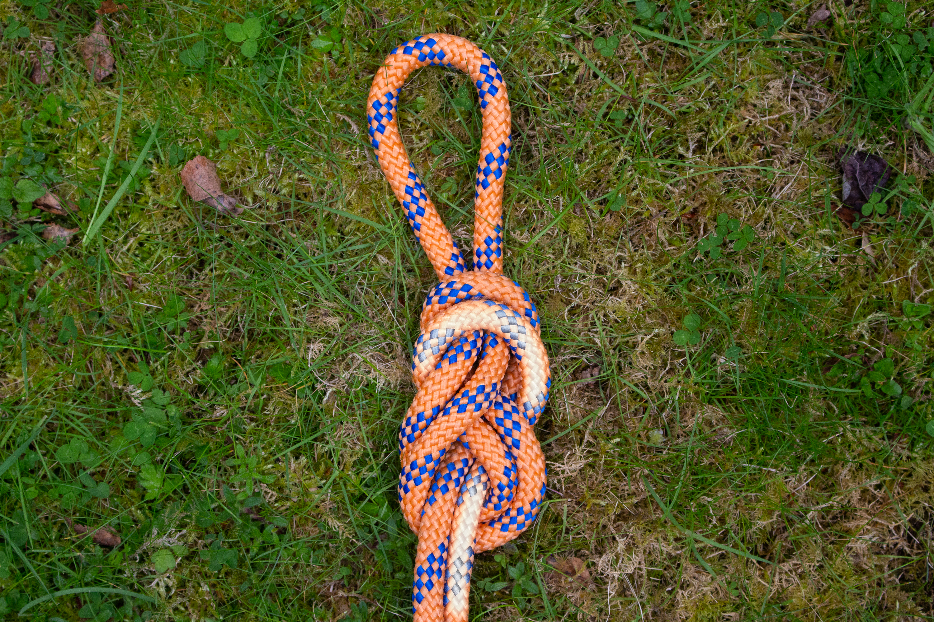 Learn How to Tie a Double Loop Figure 8