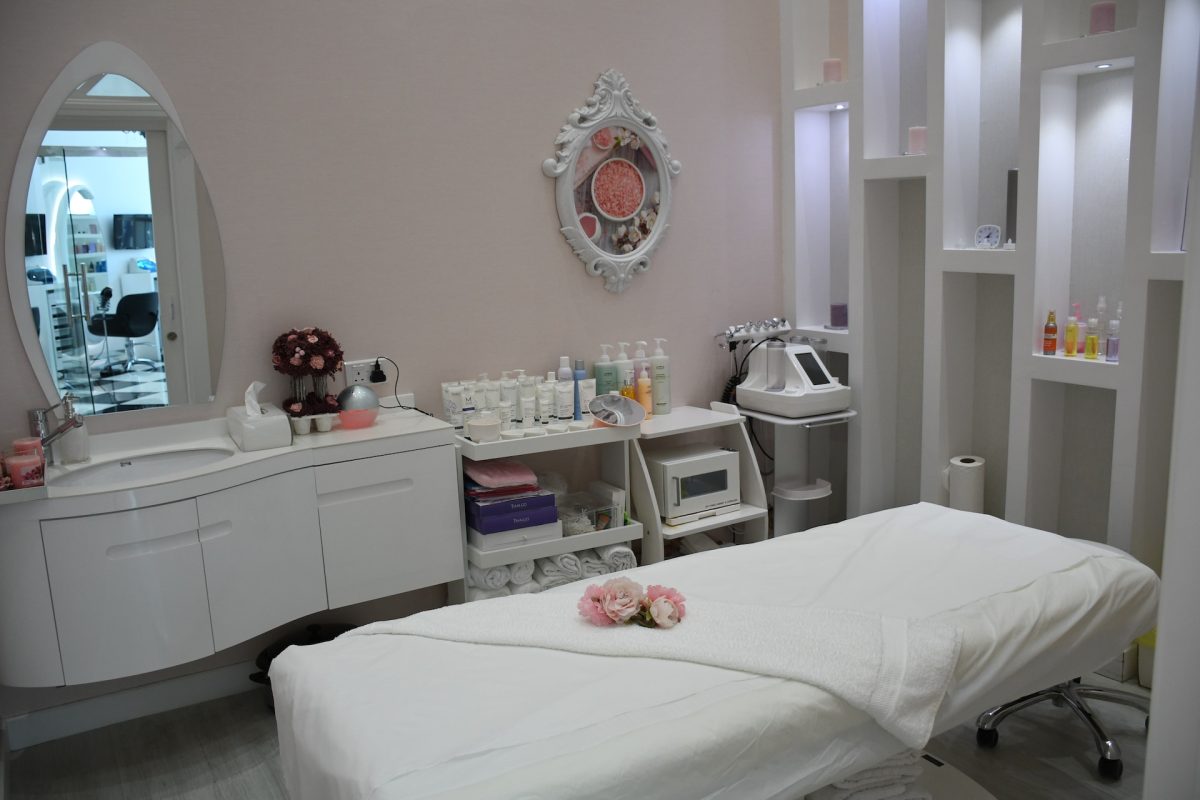 Massage room setup