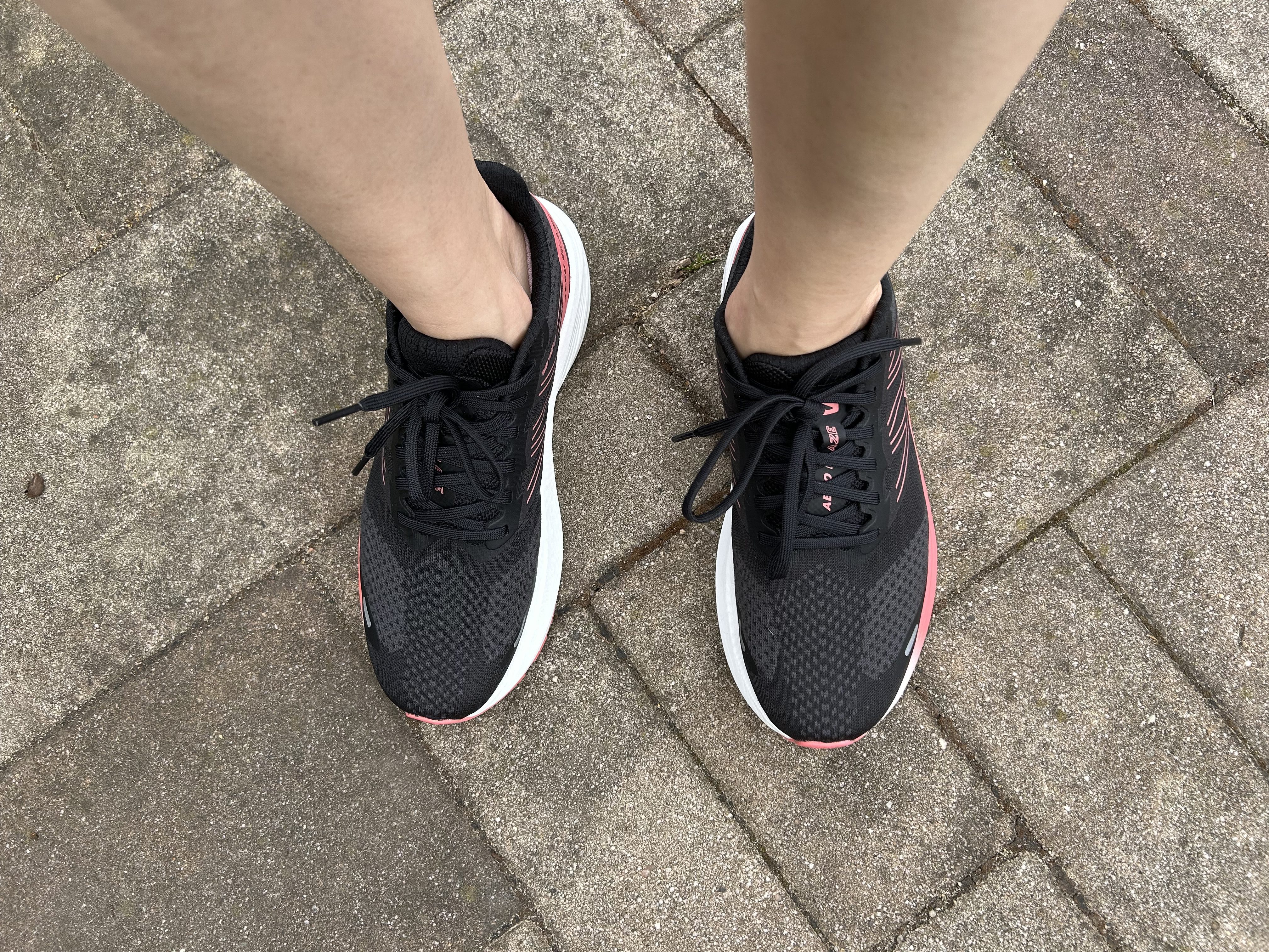 Salomon shoes sales for everyday use