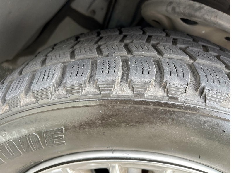 Bridgestone Blizzard tire wear pattern.