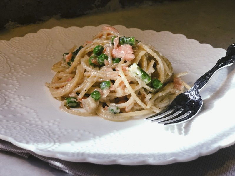 Salmon pasta