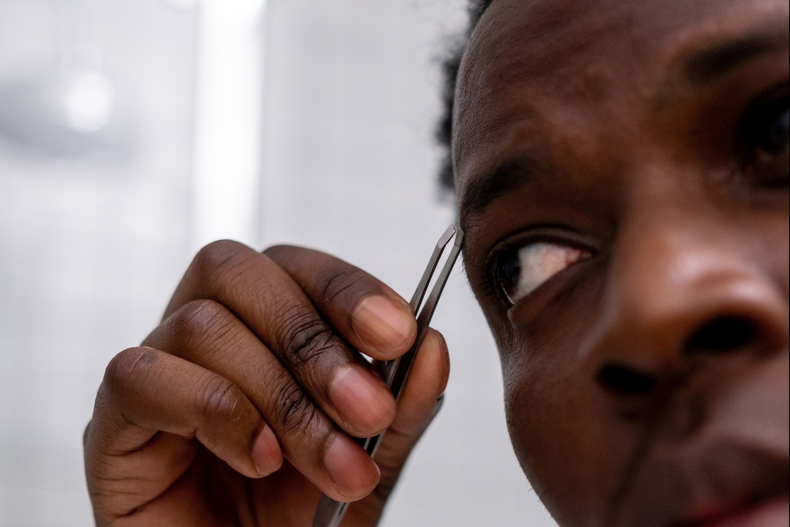 Want to get rid of your unibrow for good? How to choose the right hair removal method for you