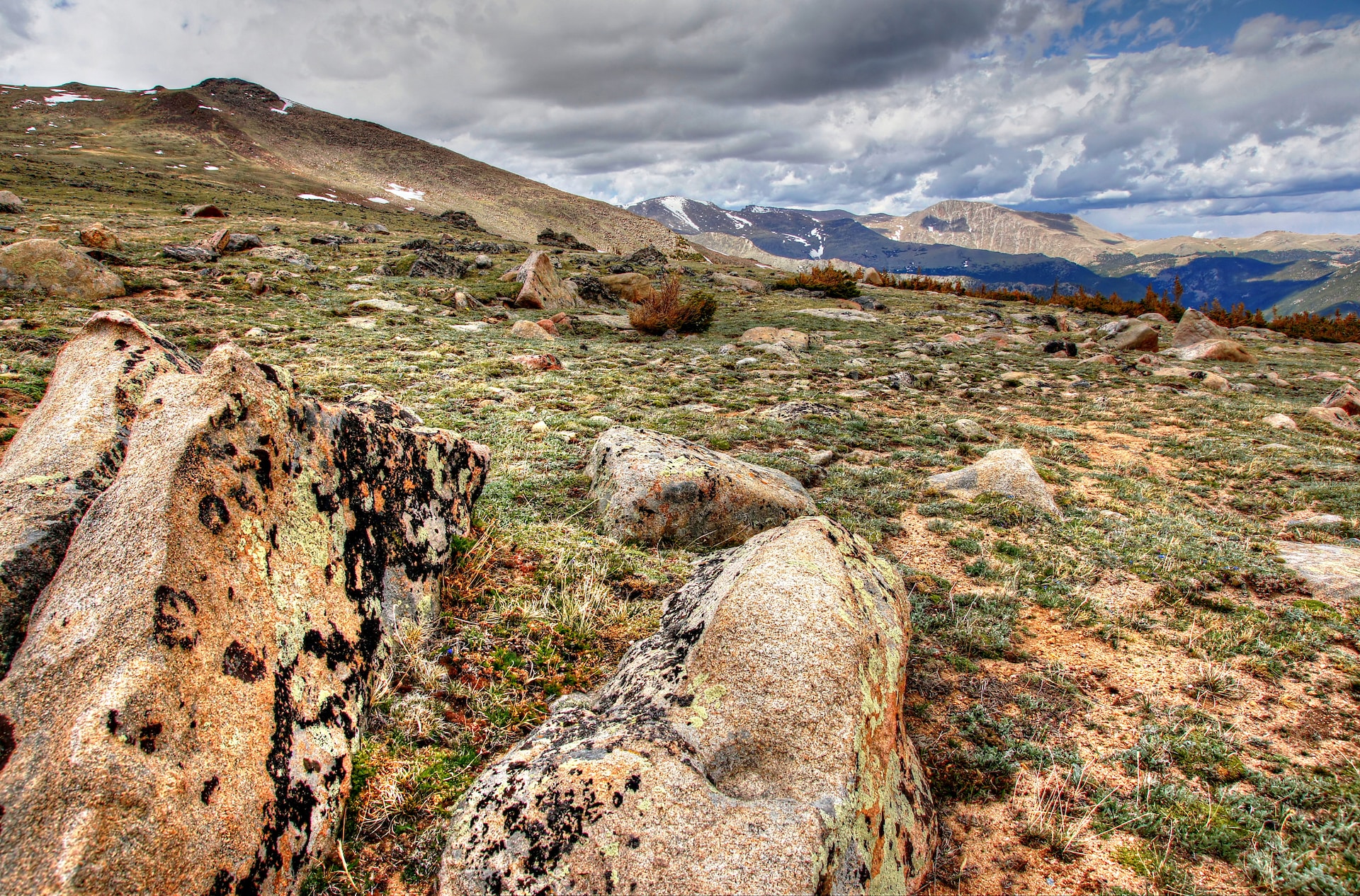 A series of large rocks in Colorado's Rocky Mountain National Park.