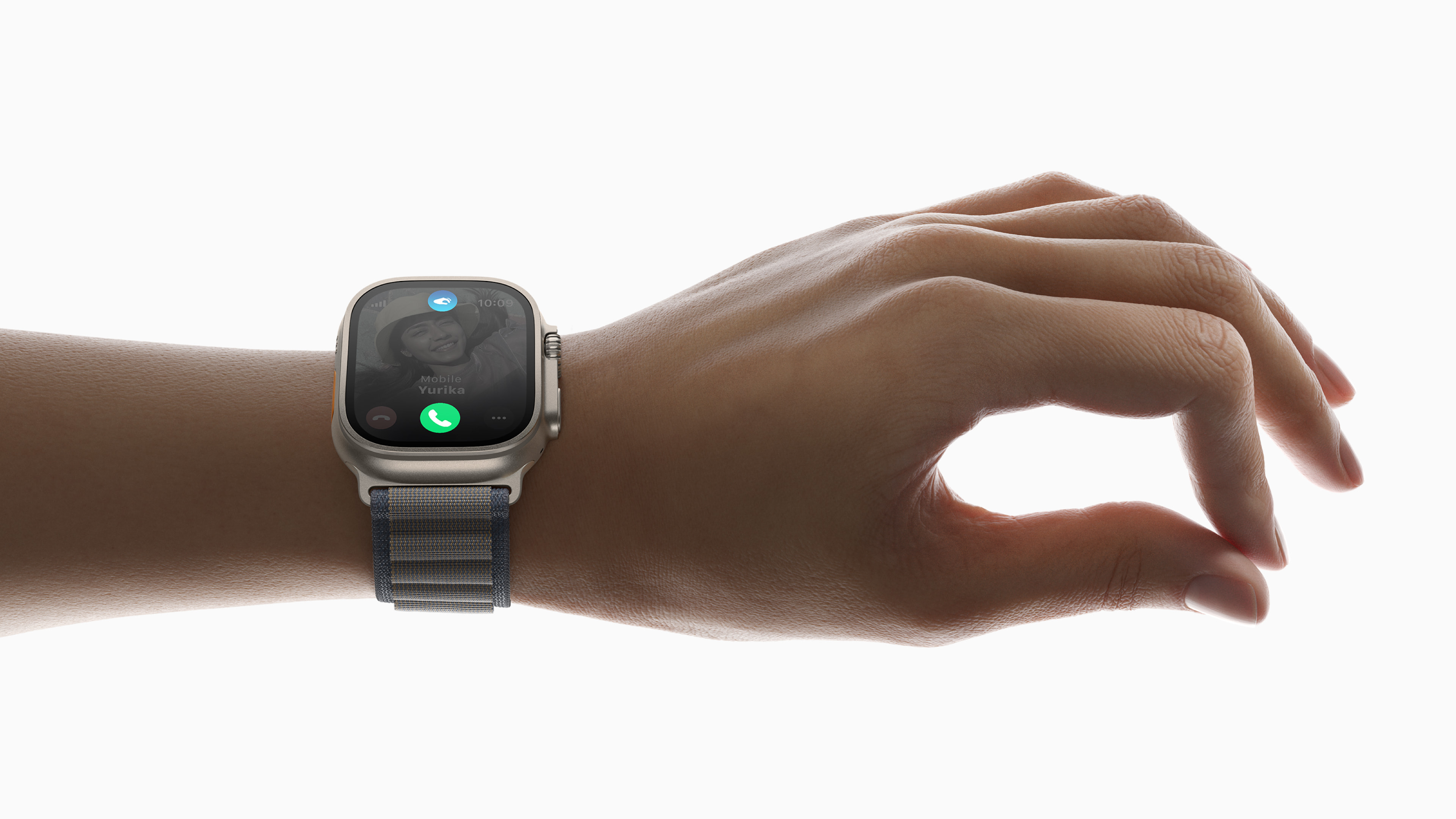 Apple Watch Ultra 2 double tap gesture