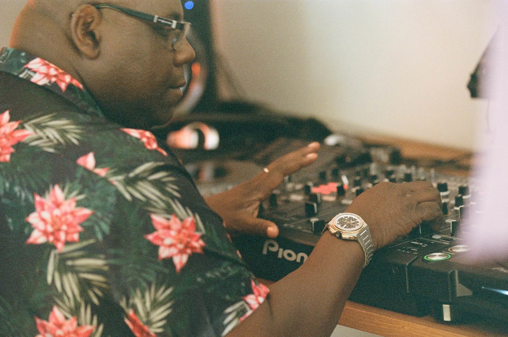 Carl Cox working