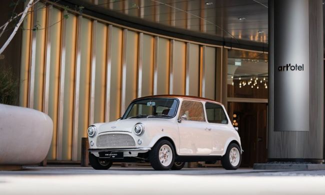 A front facing image of the new Mini eMastered.