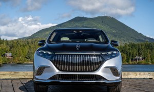 The front of the Mercedes-Maybach EQS 680 SUV