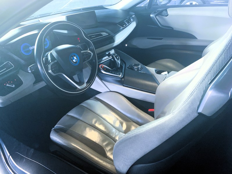 BMW i8