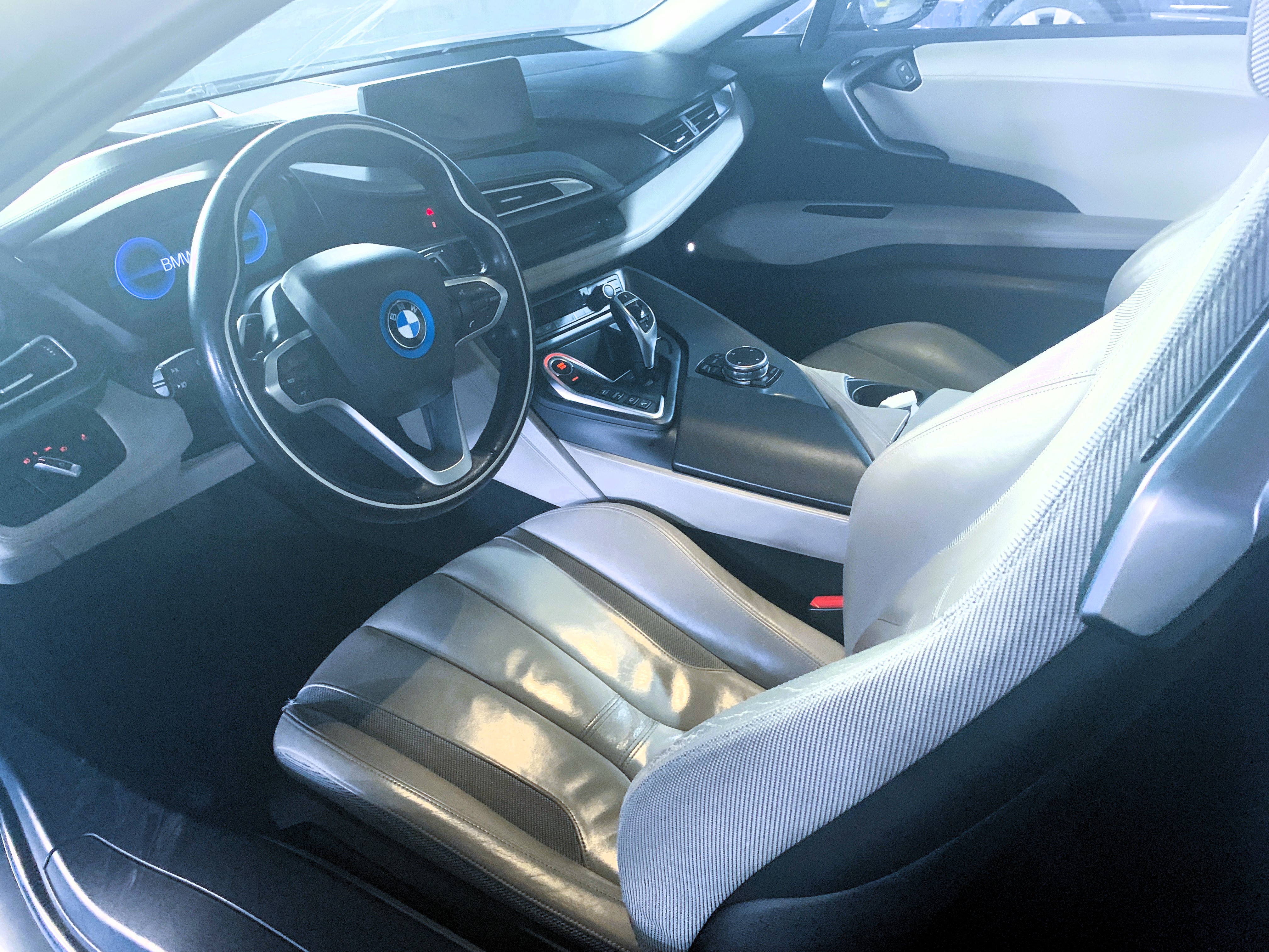 BMW i8