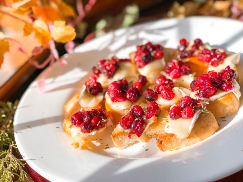 Cranberry brie crostini