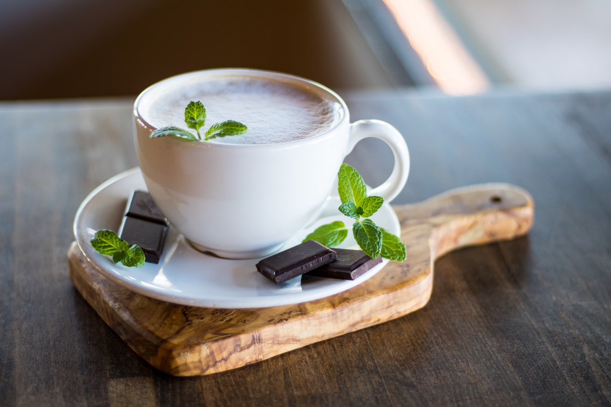 peppermint tea with chocolate