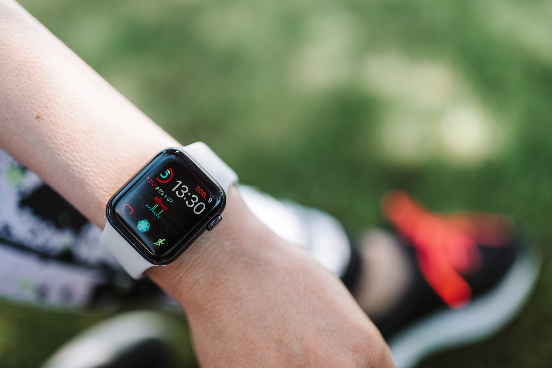 Apple watch blood pressure monitoring feature announced