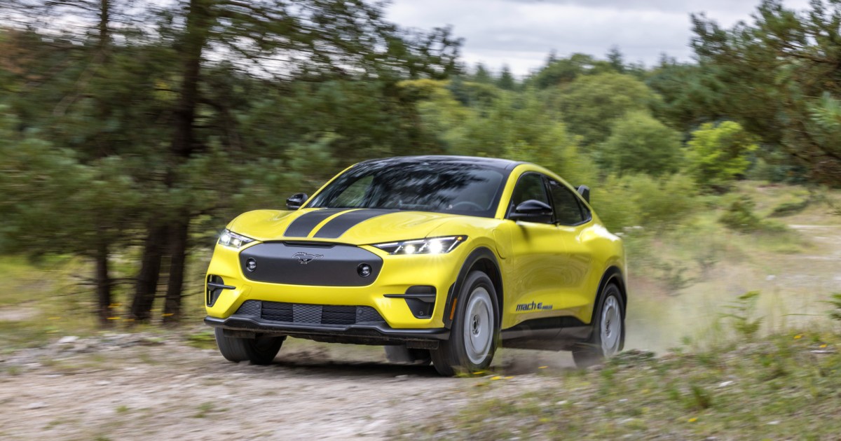 2025 Ford Mustang Mach E