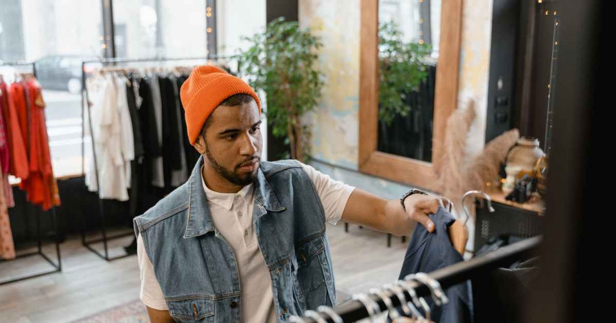 A Stitch Fix stylist tells us which men’s fashion trends will be hot in 2024