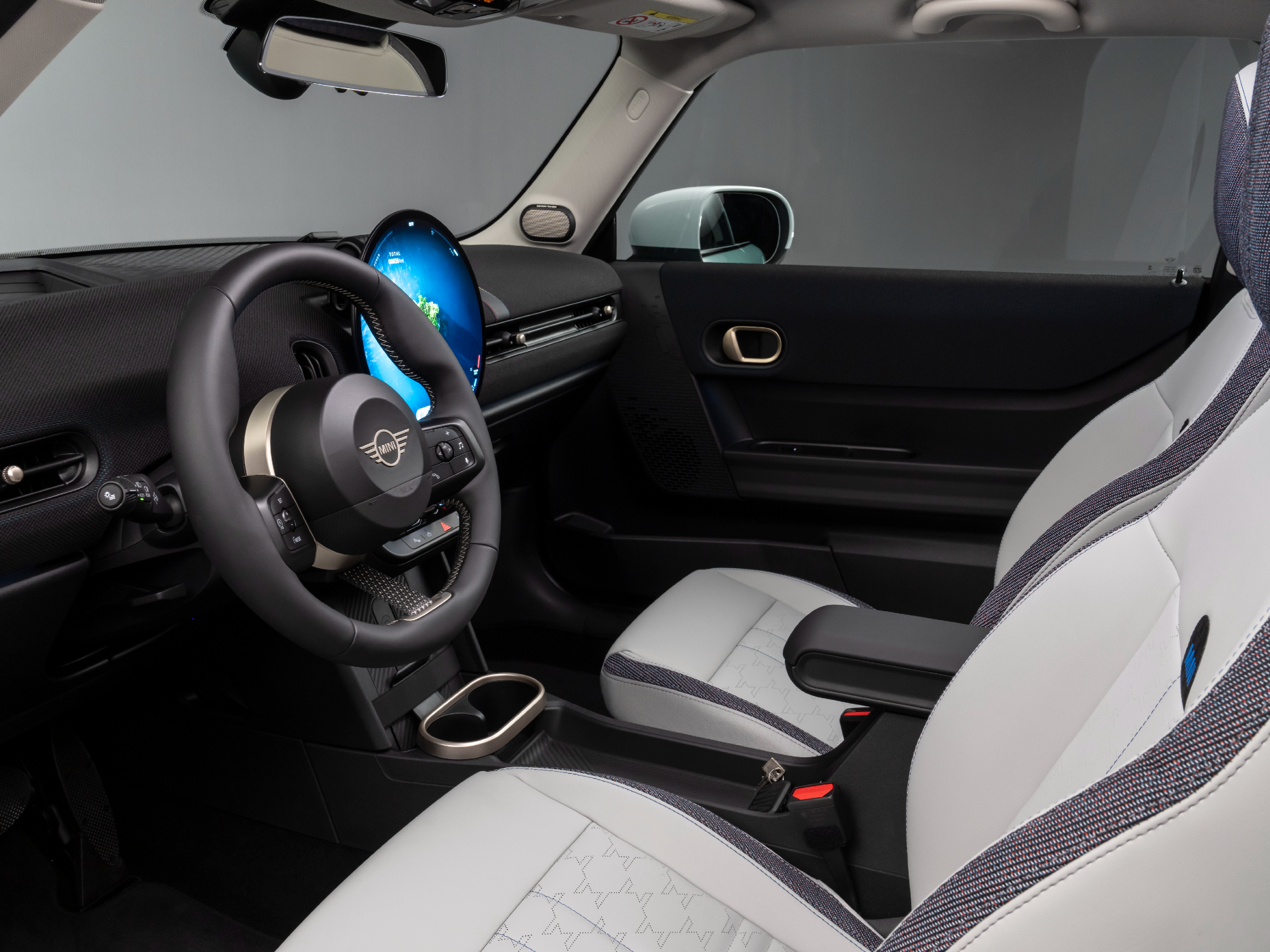 fifth generation mini cooper 2025 s front seats and minimalist driver instrumentation