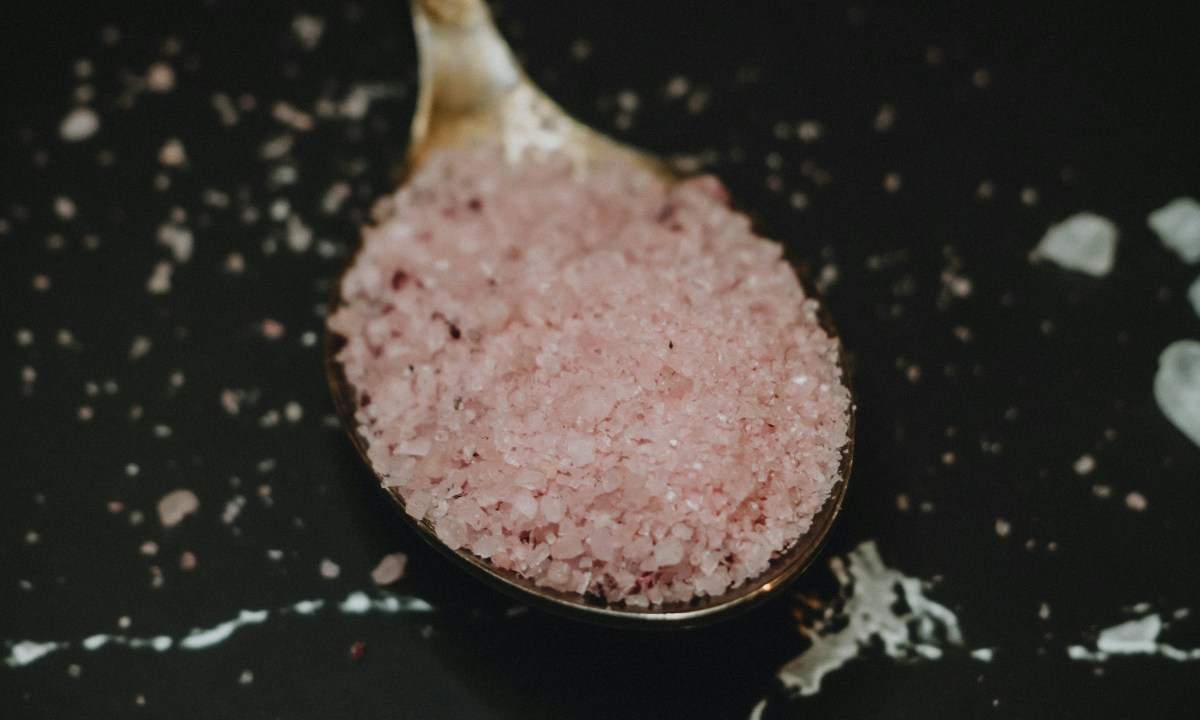 Pink salt on a spoon