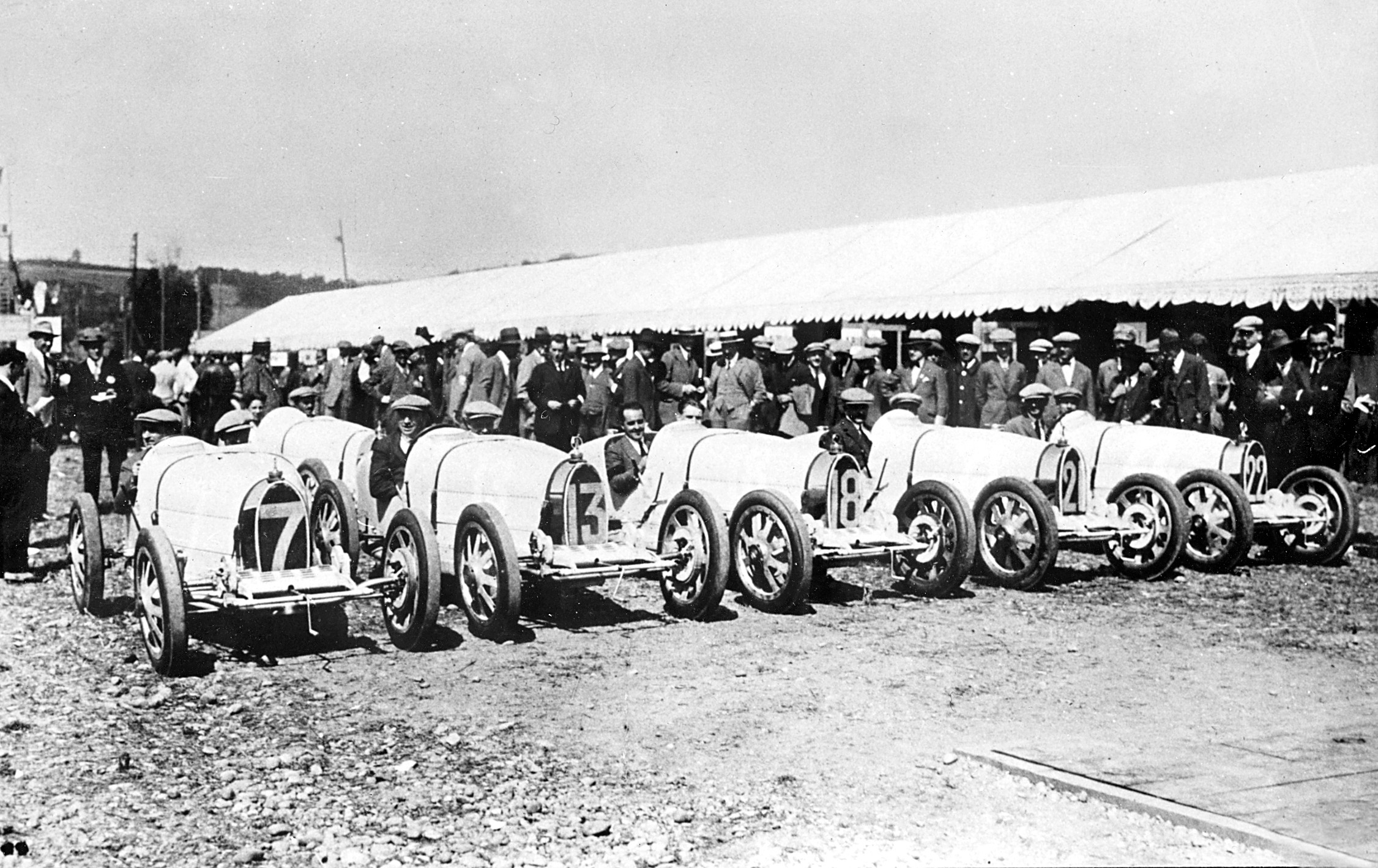 Five Bugatti Type 35s in the Bugatti line up for the 1924 Grand Prix of France.