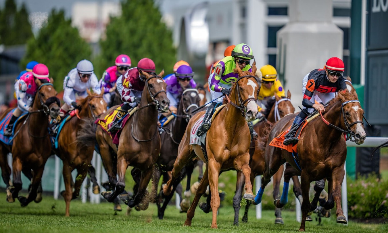Horses racing in the Kentucky Derby