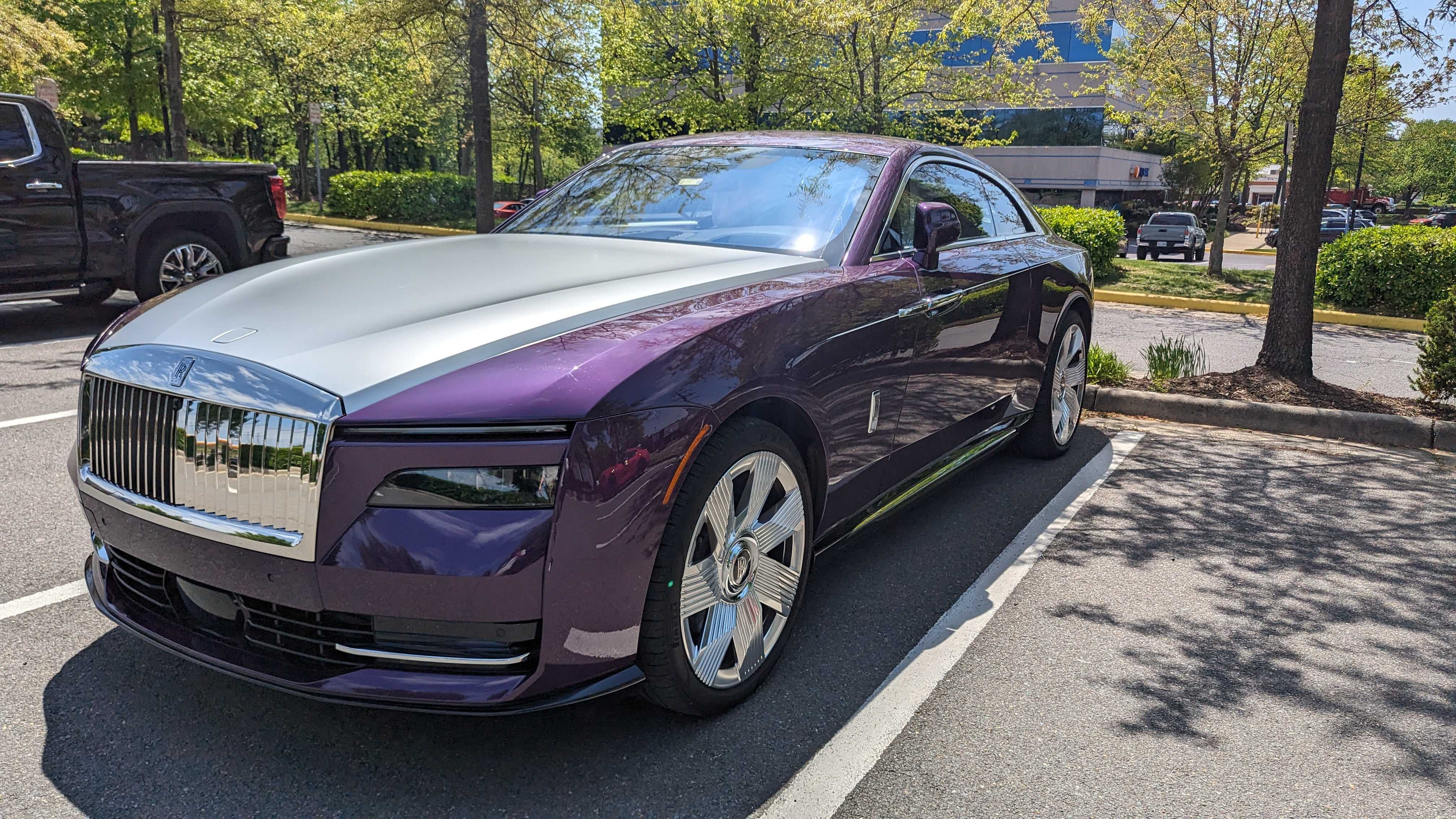 Rolls Royce Spectre front
