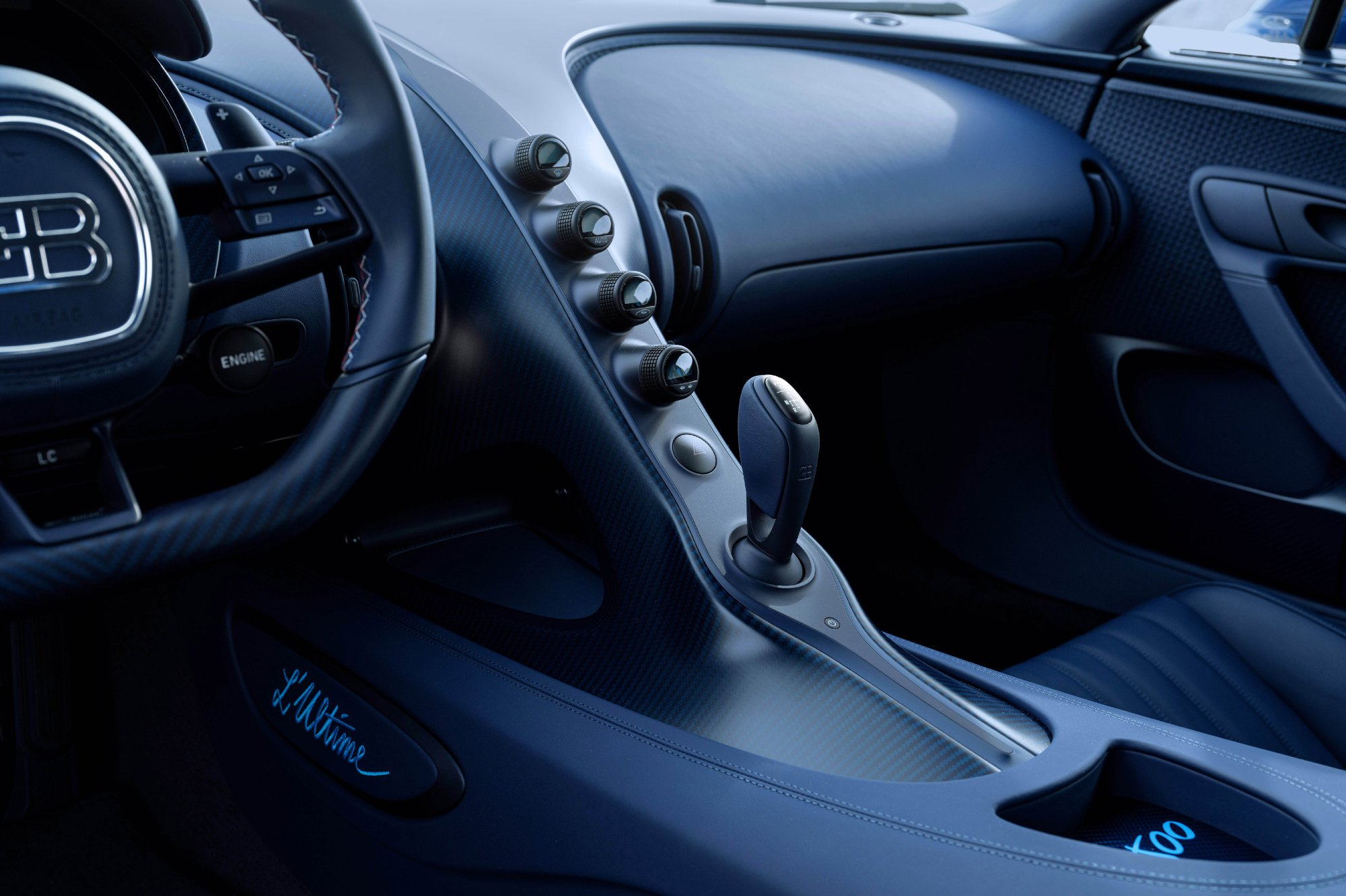 Bugatti Chiron Super Sport L'Ultime drivers side interior.