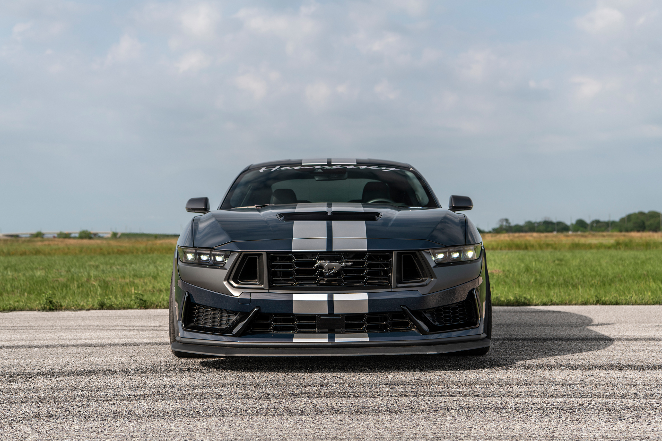 Hennessey H850 Dark Horse front