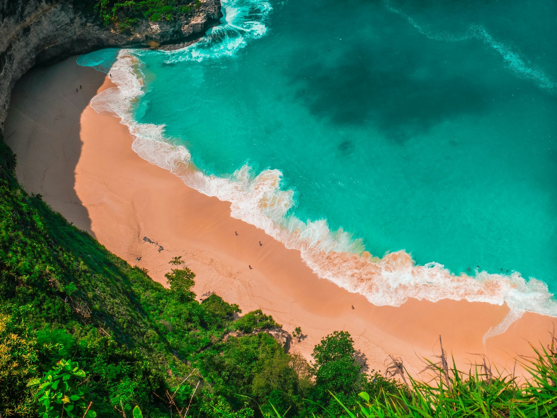 Shoreline of Kelingking Beach, Bali