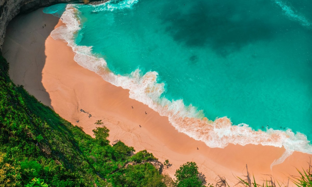 Shoreline of Kelingking Beach, Bali