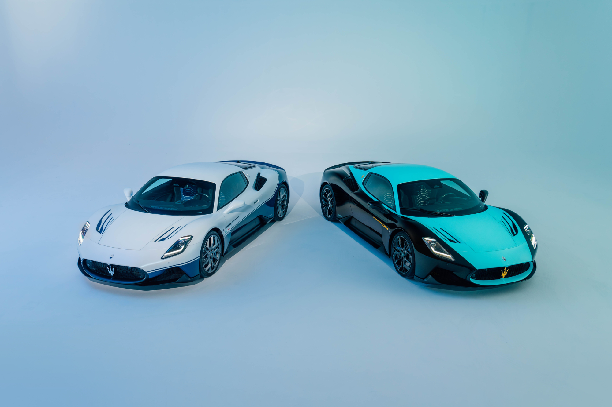 Maserati MC20 Icona and MC20 Leggenda on a monochrome background.