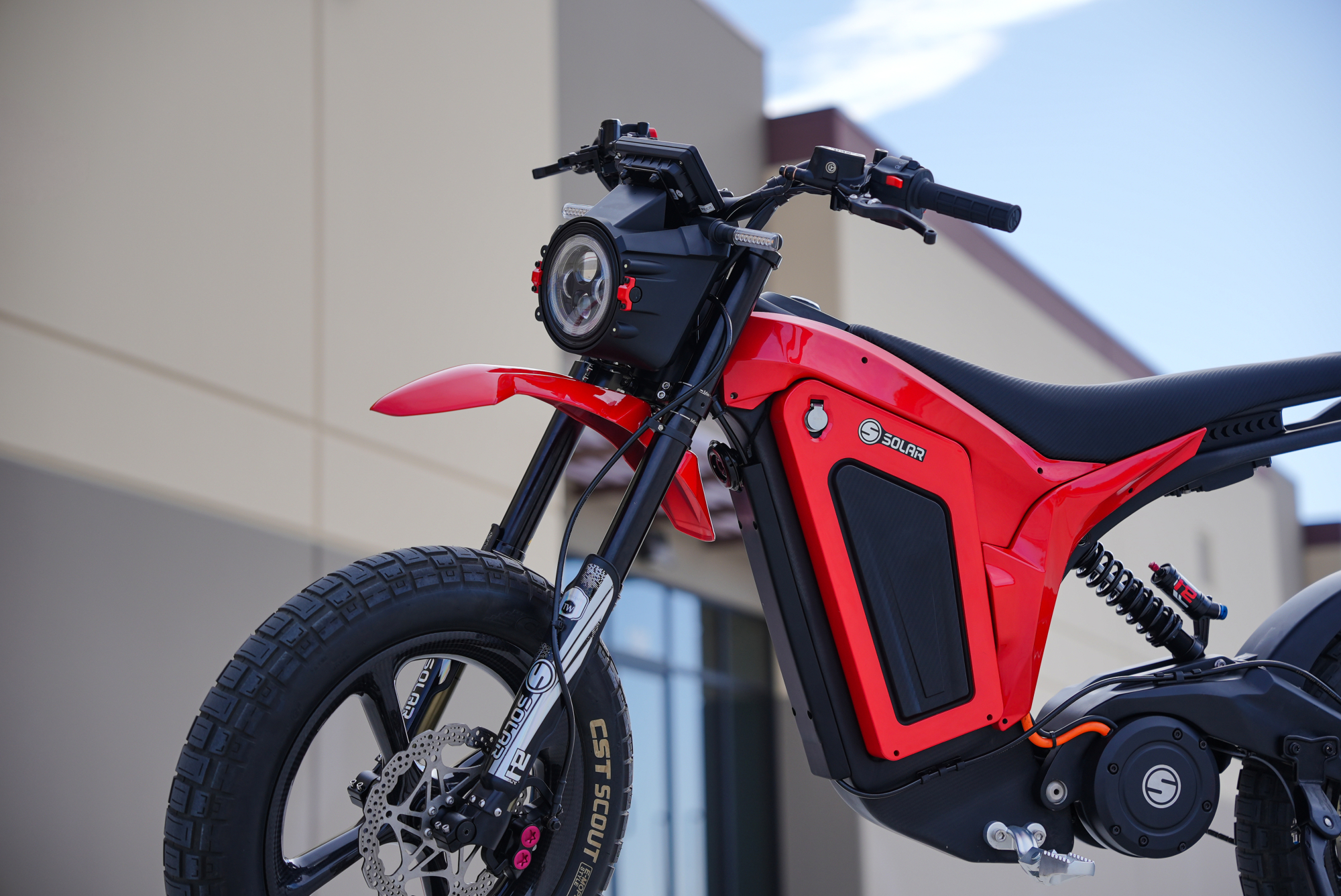 Solar Eclipse Race Edition electric motorcycle front three quarters of the left side.