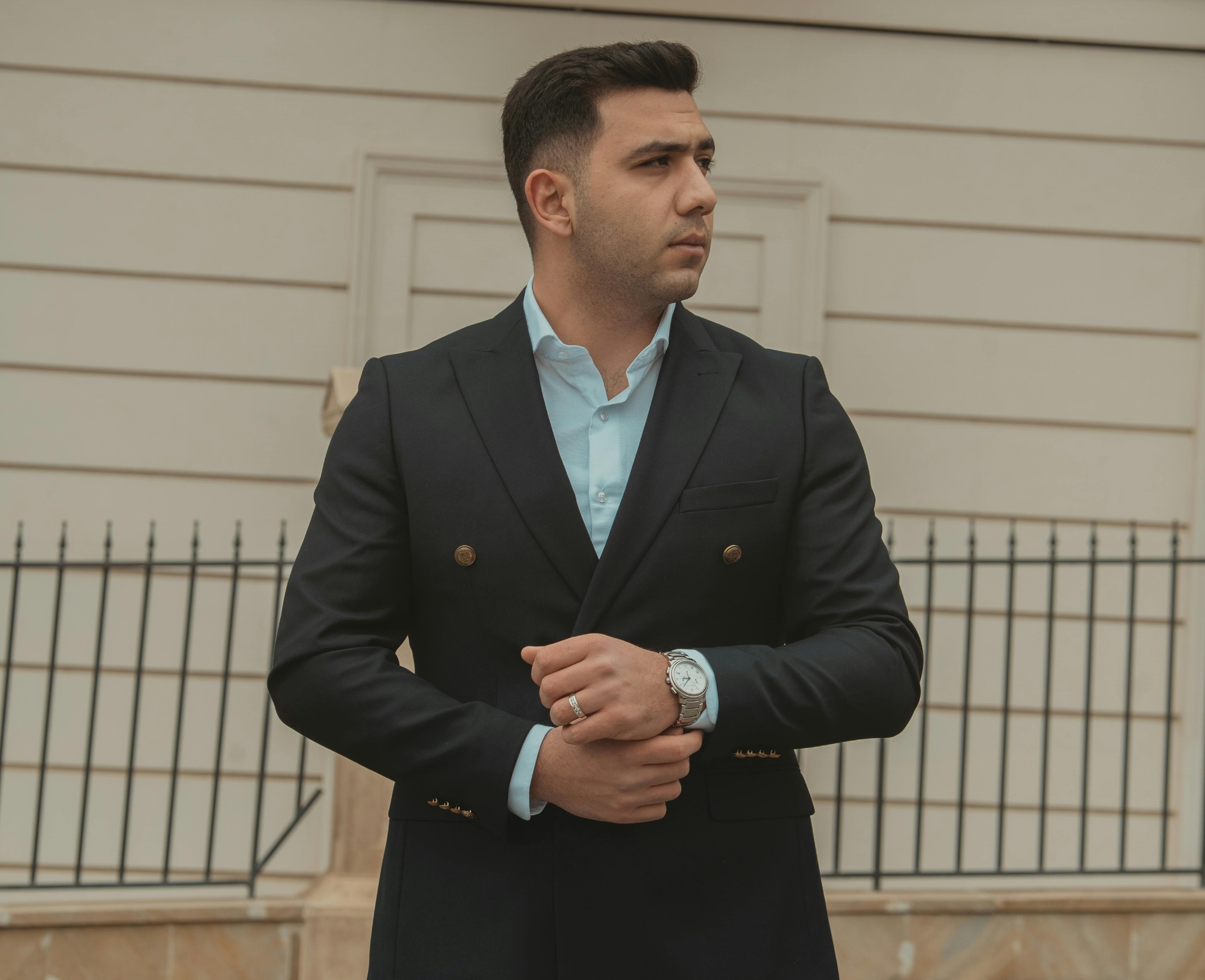 スーツ Double-breasted setup & shirt & tie DOUBLE-BREASTED SUIT STYLING TIPS