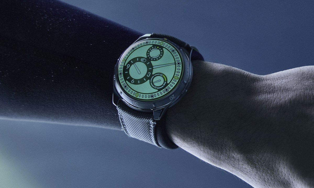 Ressence TYPE 5 L on wrist underwater