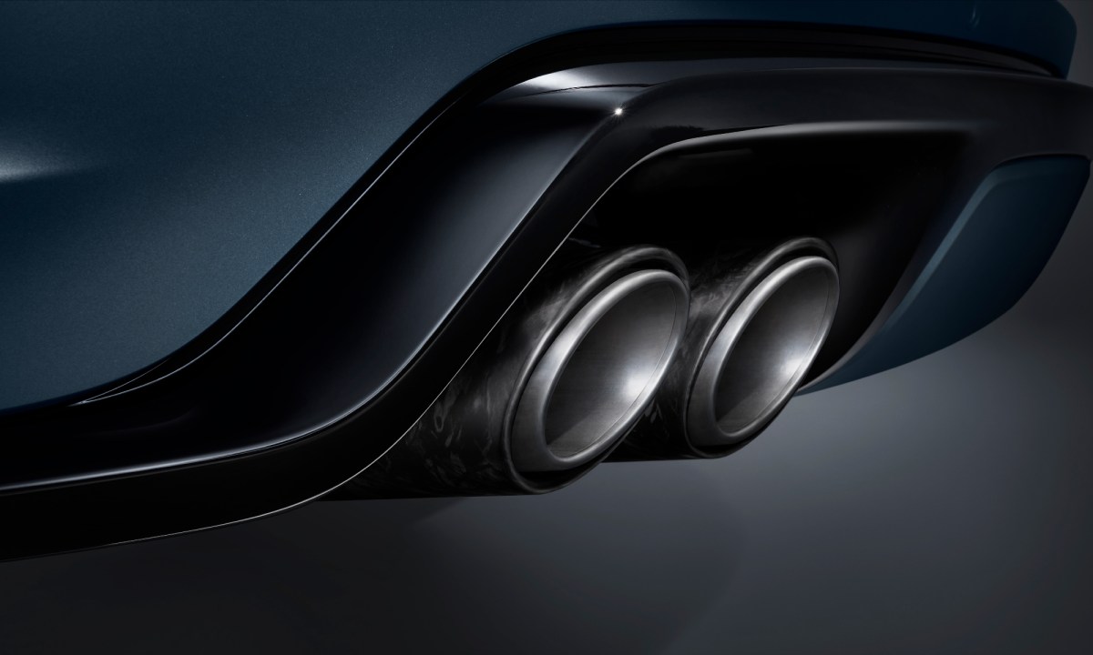 2024 Range Rover Sport SV Edition Two exhaust pipes.