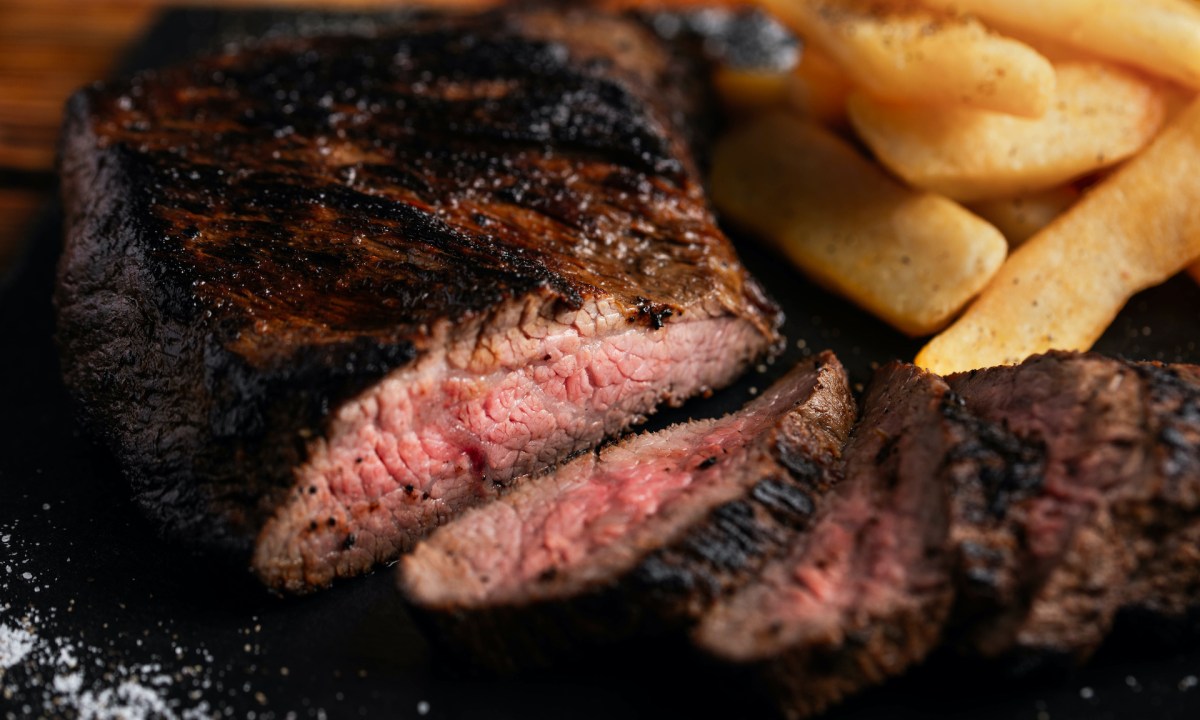 grilled and sliced tri tip steak