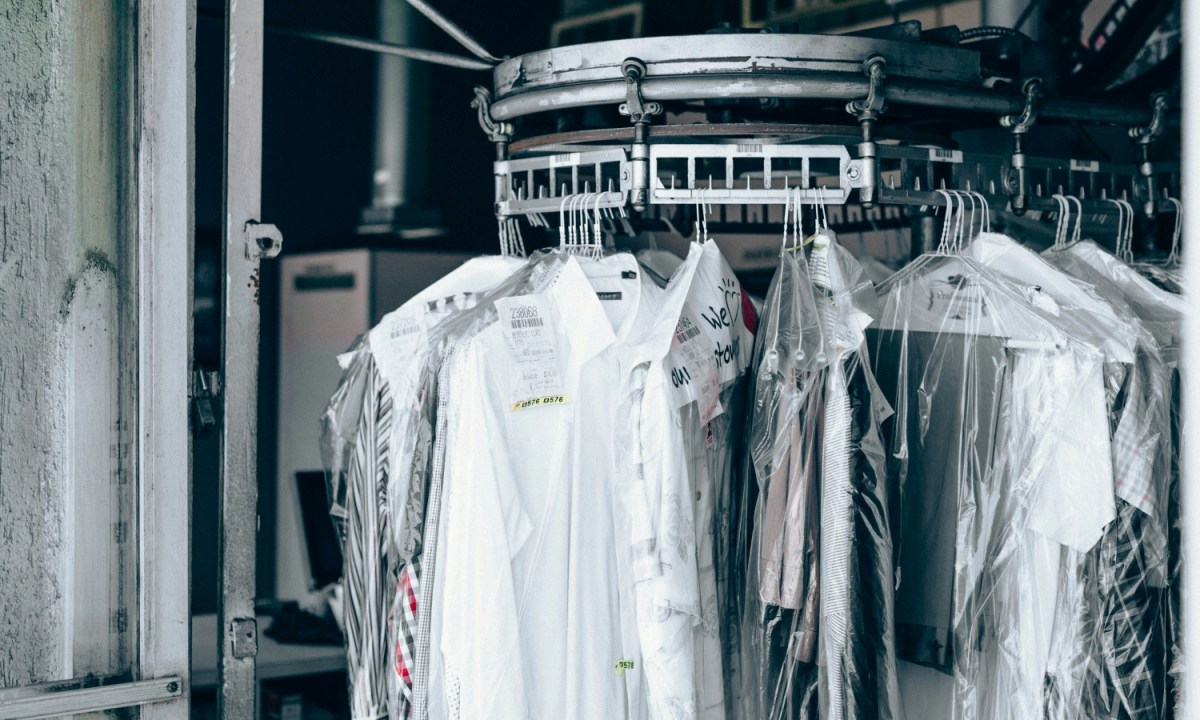 Dry cleaning rack