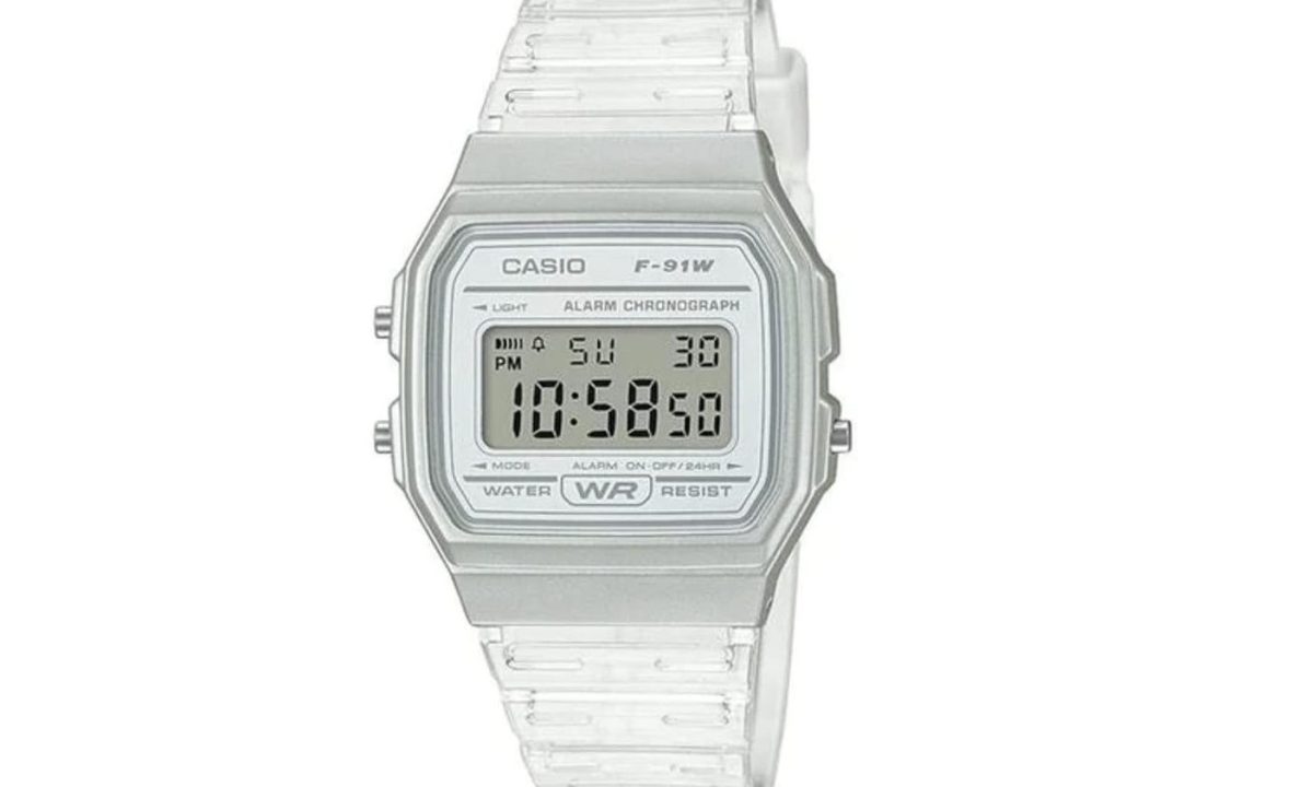 A Casio F-91WS-7CF displaying the time.