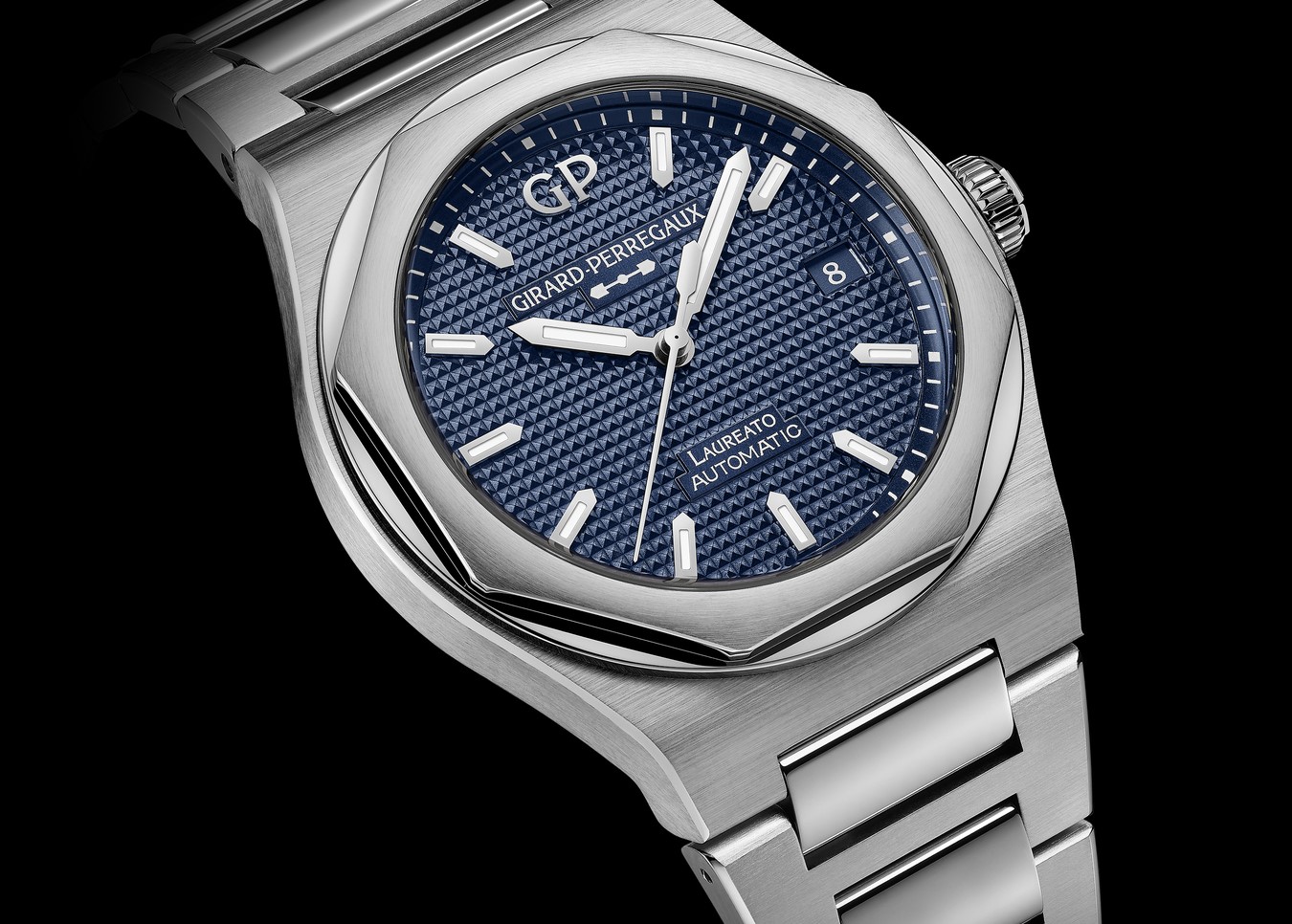 The New Girard Perregaux Laureato 38mm Models The Manual the-new-girard-perregaux-laureato-38mm-models-the-manual