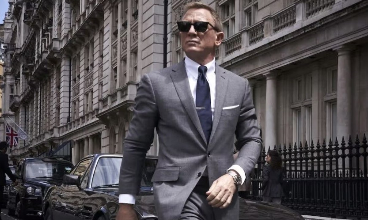 James Bond in a Tom Ford Suit