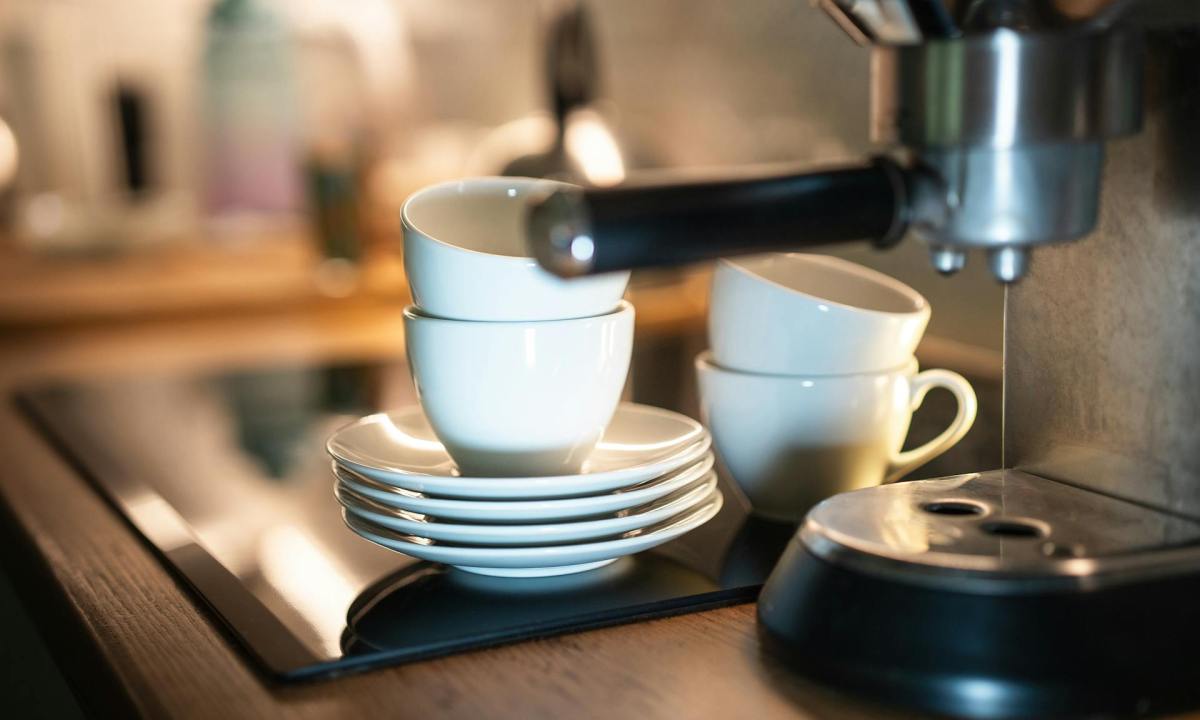 Pressure maker, barista equipment